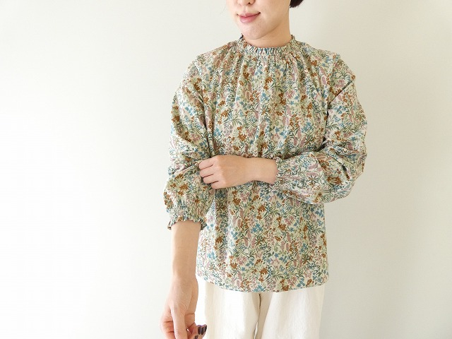 PK 21Wコーデュロイ花柄シャーリングネックブラウスの商品画像1