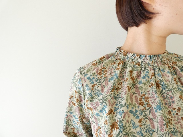 PK 21Wコーデュロイ花柄シャーリングネックブラウスの商品画像4