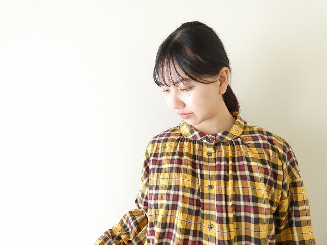 SSC ヘリンボーンチェック丸衿長袖ビックブラウスの商品画像1