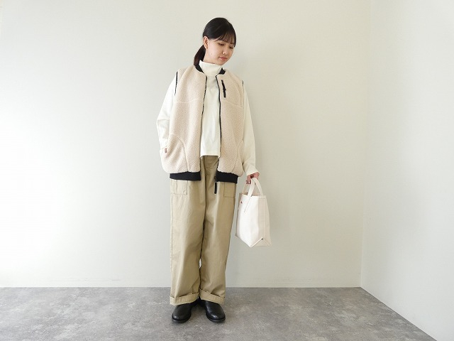 vb ボアナイロンリバーシブルベストの商品画像1