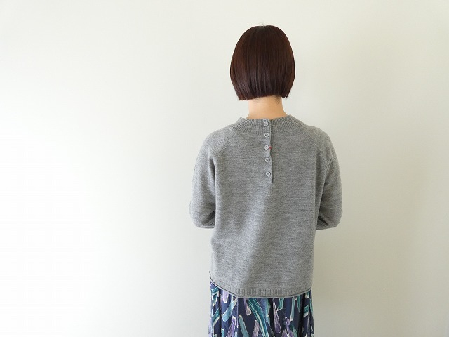 mao made(マオメイド) メリノウール 2WAYくるみボタンプルオーバーの商品画像13