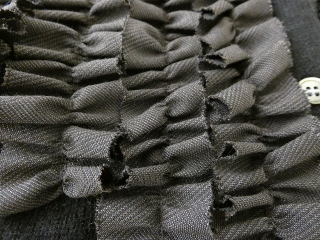 mao made(マオメイド) ディヘアアンゴラフリルクルーネックカーディガンの商品画像25