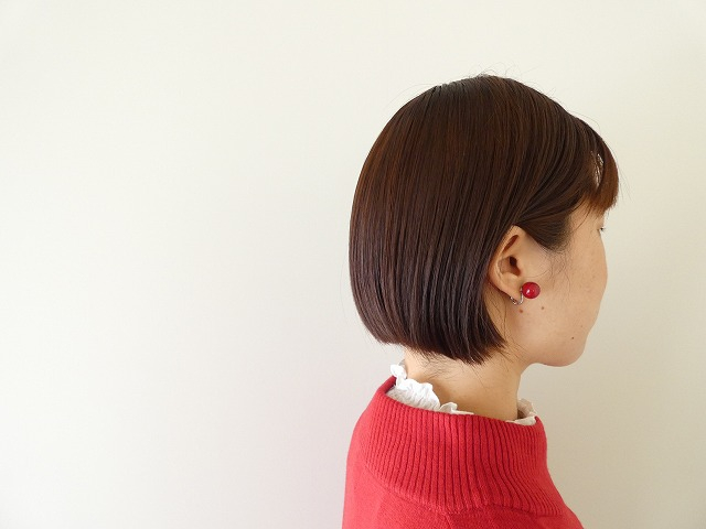  レッドパールのイヤリングの商品画像1