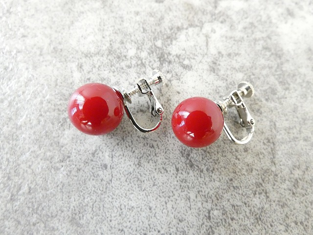 レッドパールのイヤリングの商品画像2