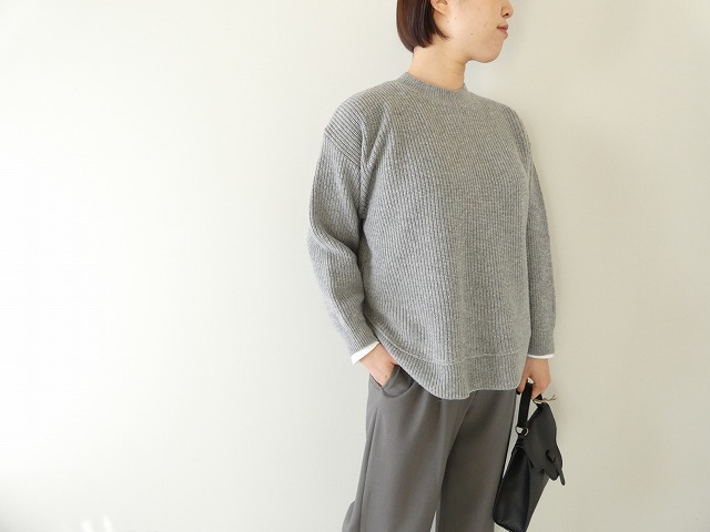 sabbatum(サバタム) メリノスラム畦編みヘムラウンドプルオーバーの商品画像1