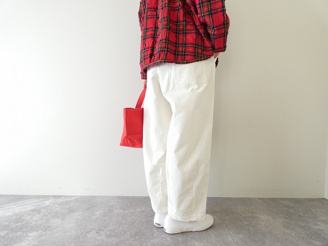 BLUE LAKE MARKET(ブルーレイクマーケット) ポケットバックダーツイージーパンツの商品画像4