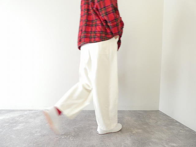 BLUE LAKE MARKET(ブルーレイクマーケット) ポケットバックダーツイージーパンツの商品画像5