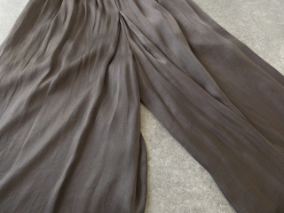 DONEEYU(ドニーユ) 割繊パウダーサテンギャザースカンツの商品画像26