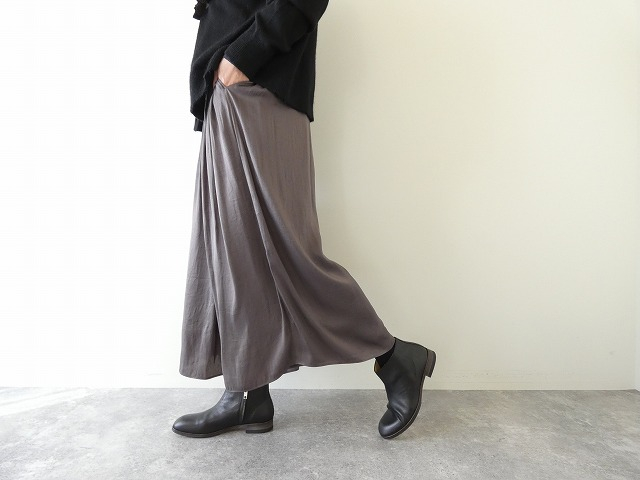 DONEEYU(ドニーユ) 割繊パウダーサテンギャザースカンツの商品画像5