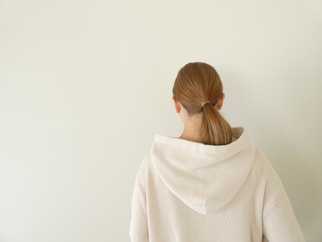 mao made(マオメイド) ざっくりアサーメン 気持ちちょい短めフード付きプルオーバーの商品画像10