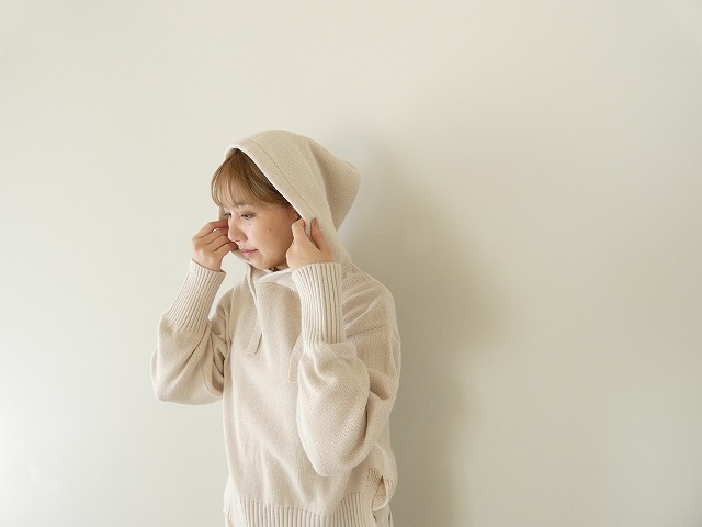 mao made(マオメイド) ざっくりアサーメン 気持ちちょい短めフード付きプルオーバーの商品画像4