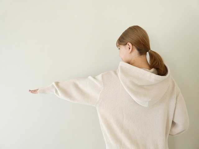 mao made(マオメイド) ざっくりアサーメン 気持ちちょい短めフード付きプルオーバーの商品画像8