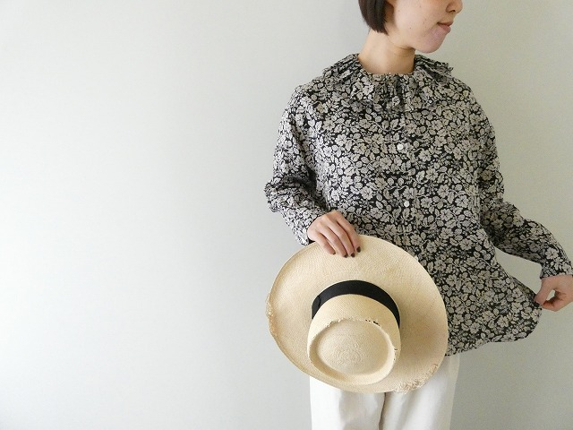 R&D.M.Co-(オールドマンズテーラー) WILD BERRY RUFFLED COLLAR BLOUSEの商品画像1