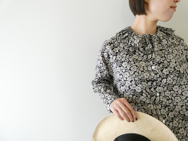 R&D.M.Co-(オールドマンズテーラー) WILD BERRY RUFFLED COLLAR BLOUSEの商品画像4