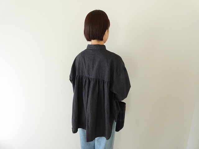 sabbatum(サバタム) 先染シャギーバックヨークギャザーブラウスの商品画像2