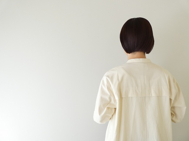 sabbatum(サバタム) シャツコールバックヨークヘムラウンドシャツの商品画像7