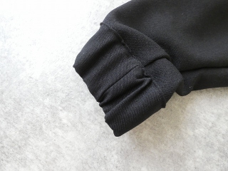 sabbatum(サバタム) ウールライクポリエステルヘムラウンドブラウスの商品画像37