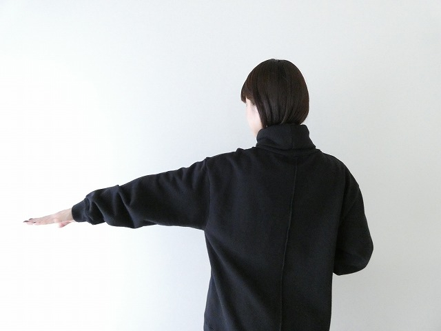 sabbatum(サバタム) ソフトモダン裏毛ハイネックスリットプルオーバーの商品画像7