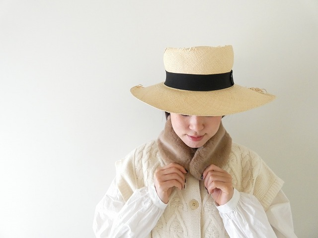 shs 首元が華やかにみえる ファーのミニショールの商品画像1