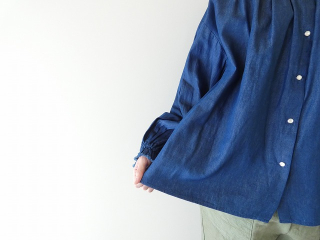 OUVERT(ウーヴェル) 5ozベンベルグウールデニムフリルカラーブラウスの商品画像22