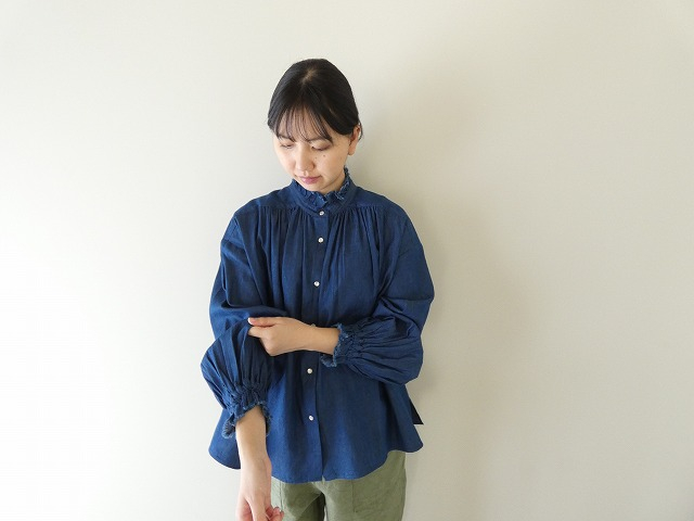 OUVERT(ウーヴェル) 5ozベンベルグウールデニムフリルカラーブラウスの商品画像5