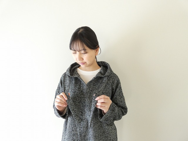 mao made(マオメイド) ざっくりヘリンボーン ゆったりサイズのアノラックパーカの商品画像2