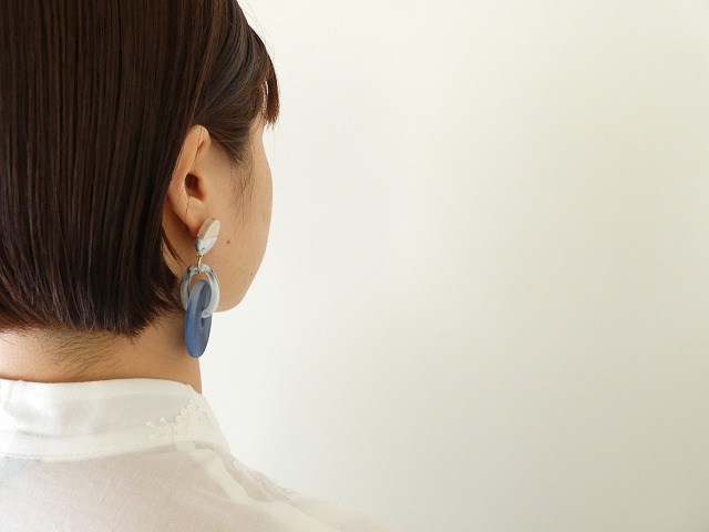  ブルーとグレーのマーブルピアスの商品画像6