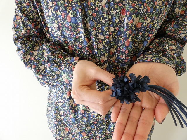 utilite カーネーションのコサージュの商品画像1