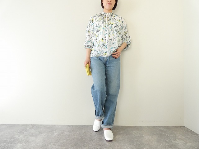 TOMORROWLAND(トゥモローランド) オーキッドフラワースタンドカフギャザーブラウスの商品画像1