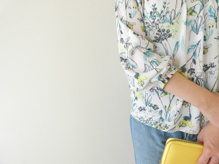 TOMORROWLAND(トゥモローランド) オーキッドフラワースタンドカフギャザーブラウスの商品画像22