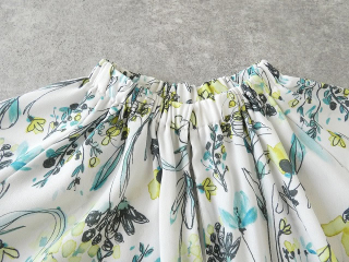 TOMORROWLAND(トゥモローランド) オーキッドフラワースタンドカフギャザーブラウスの商品画像23