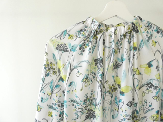 TOMORROWLAND(トゥモローランド) オーキッドフラワースタンドカフギャザーブラウスの商品画像37