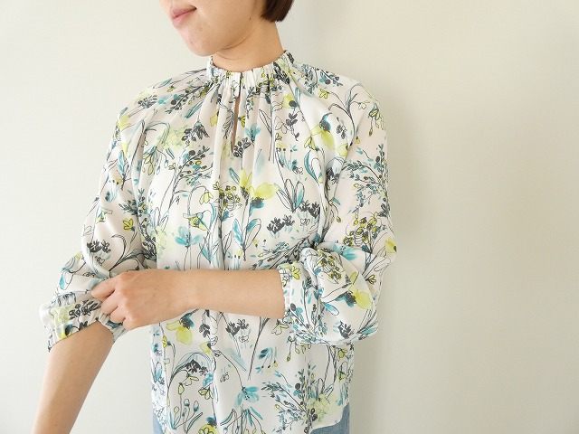 TOMORROWLAND(トゥモローランド) オーキッドフラワースタンドカフギャザーブラウスの商品画像4