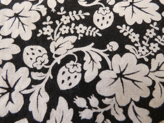 R&D.M.Co-(オールドマンズテーラー) WILD BERRY CIRCLE POUCH　Lsizeの商品画像24