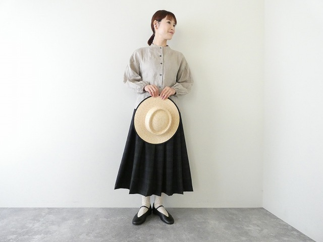 SSC 60リネンボトルネック前開きブラウスの商品画像1