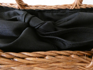 The Bagmati(バグマティ) 革ハンドルの四角いカゴの商品画像23