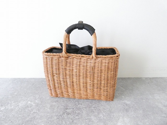 The Bagmati(バグマティ) 革ハンドルの四角いカゴの商品画像3