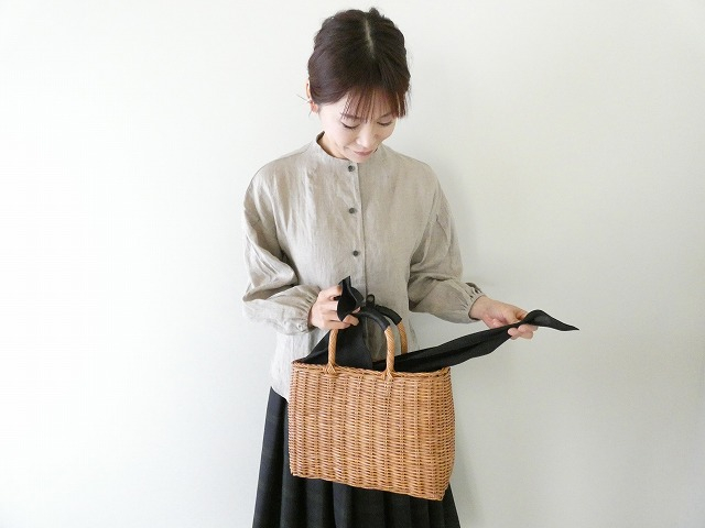 The Bagmati(バグマティ) 革ハンドルの四角いカゴの商品画像5