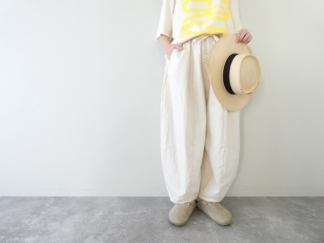 MidiUmi(ミディウミ) デニムコクーンイージーパンツの商品画像1