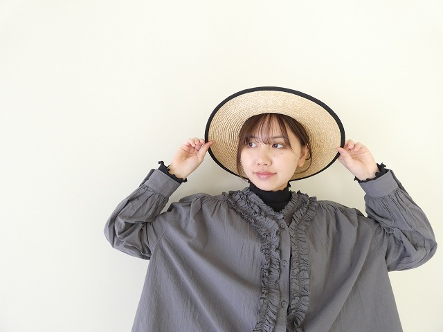 tumugu(ツムグ) ふわふわコットンフリルブラウスの商品画像1