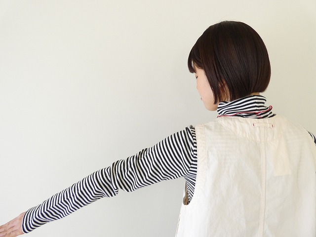 NATURAL LAUNDRY(ナチュラルランドリー) ウォッシュドツイルヘムノッチVベストの商品画像9