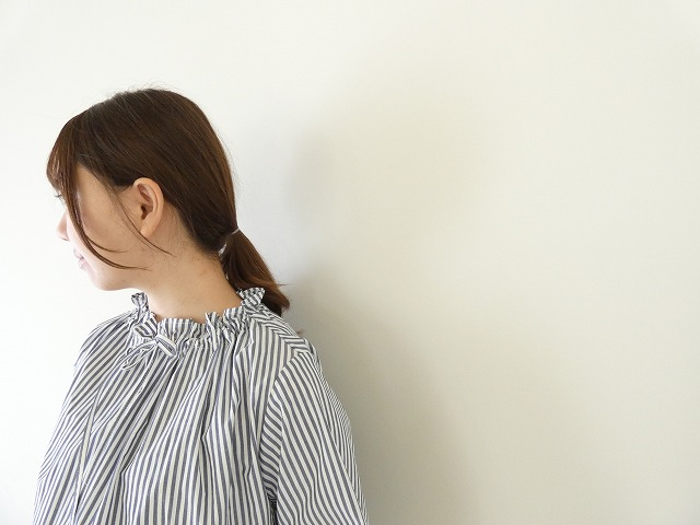 SSC 先染めタイプライターストライプ衿リボン通し長袖ブラウスの商品画像6