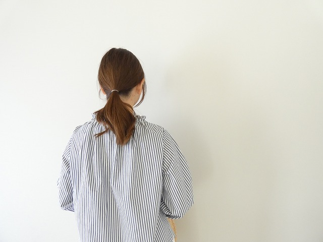 SSC 先染めタイプライターストライプ衿リボン通し長袖ブラウスの商品画像7