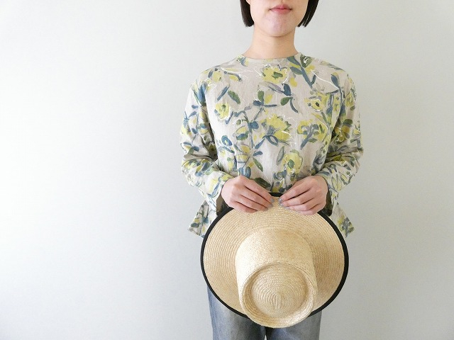 ina(イナ) 綿麻シーチングプリントギャザー2WAYブラウスの商品画像1