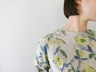 ina(イナ) 綿麻シーチングプリントギャザー2WAYブラウスの商品画像21