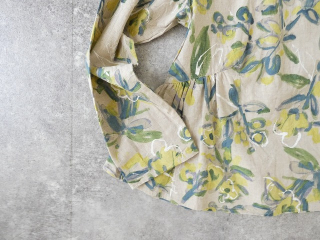 ina(イナ) 綿麻シーチングプリントギャザー2WAYブラウスの商品画像28