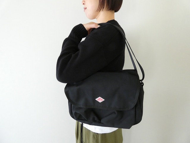 DANTON(ダントン) ころんとしたキャンバスショルダーバッグの商品画像1