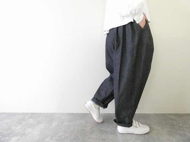 UNIVERSAL TISSU(ユニヴァーサル ティシュ) 6ozデニムコクーンパンツの商品画像1