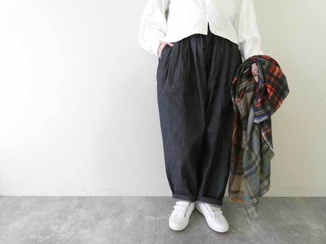 UNIVERSAL TISSU(ユニヴァーサル ティシュ) 6ozデニムコクーンパンツの商品画像2