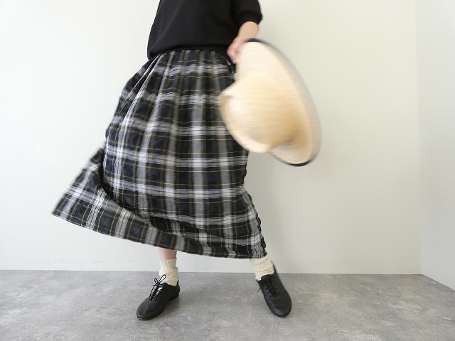 ina(イナ) サッカータータンチェック紐付き三段ゴムスカートの商品画像1